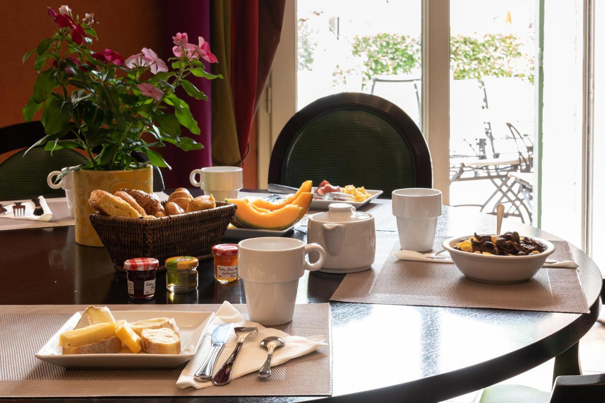 Best Western L'Orangerie Nimes Exterior photo